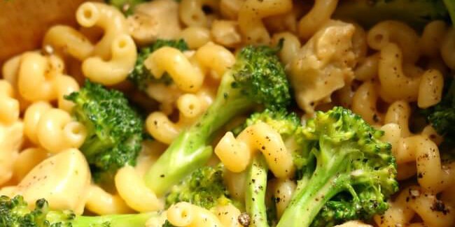 chicken-broccoli-mac-and-cheese